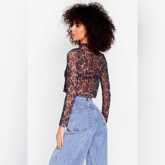 NWT Sheer Animal Cropped Zip Shirt - Picture 3 of 4